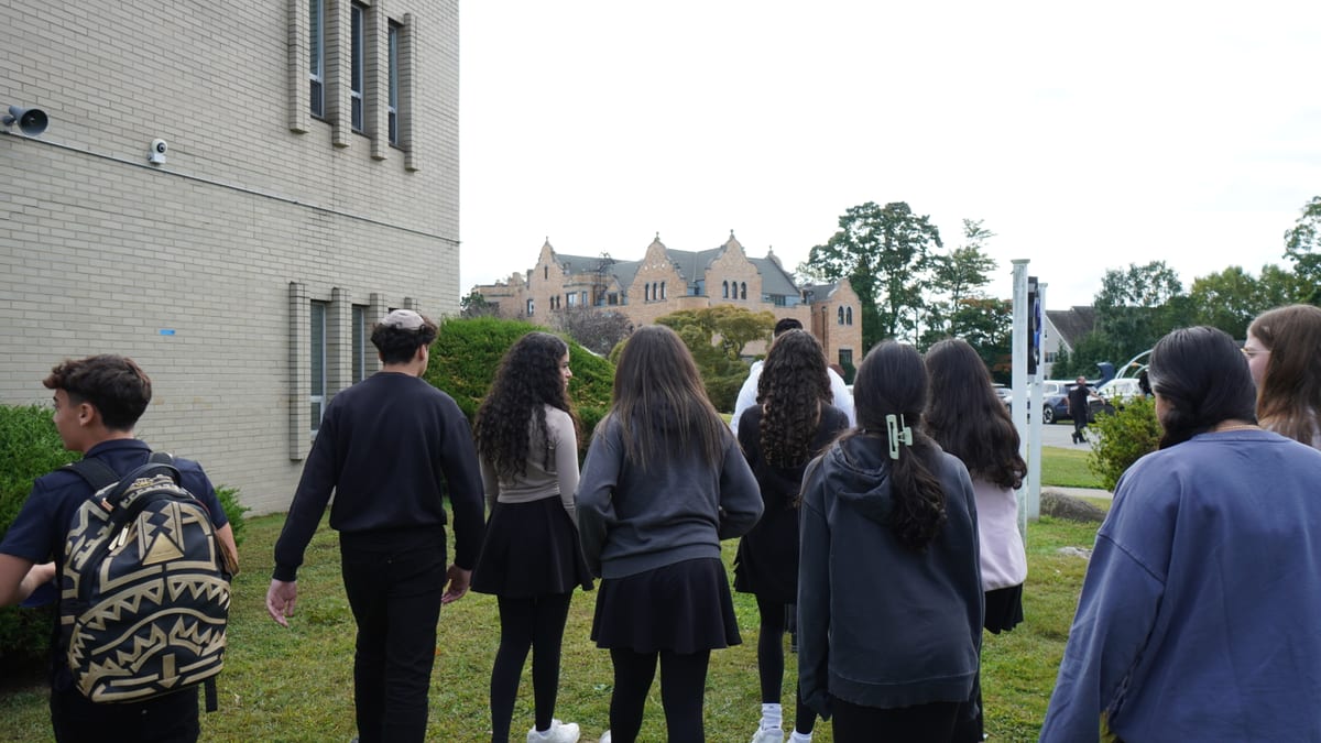 WHHS students on campus
