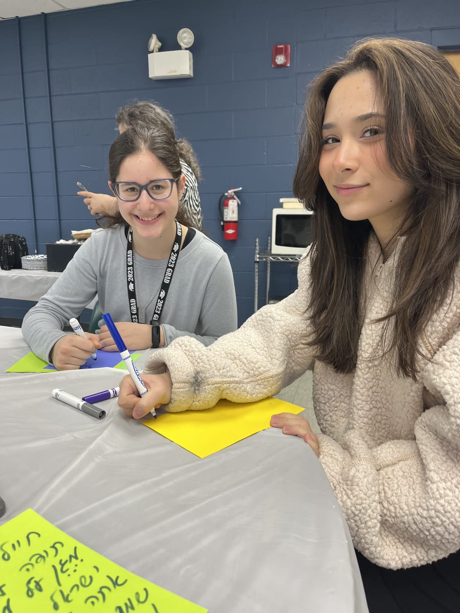 WHHS students at a chesed activity